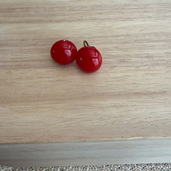 Vintage Screwback Earrings - Picture 2 of 3